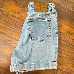 Calvin Klein 90s mid shorts